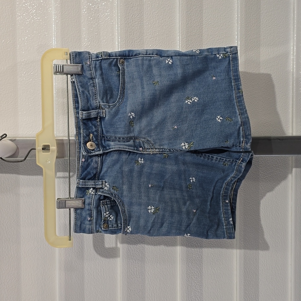 Thereabouts Denim Girl Shorts with Flowers Size 10‎